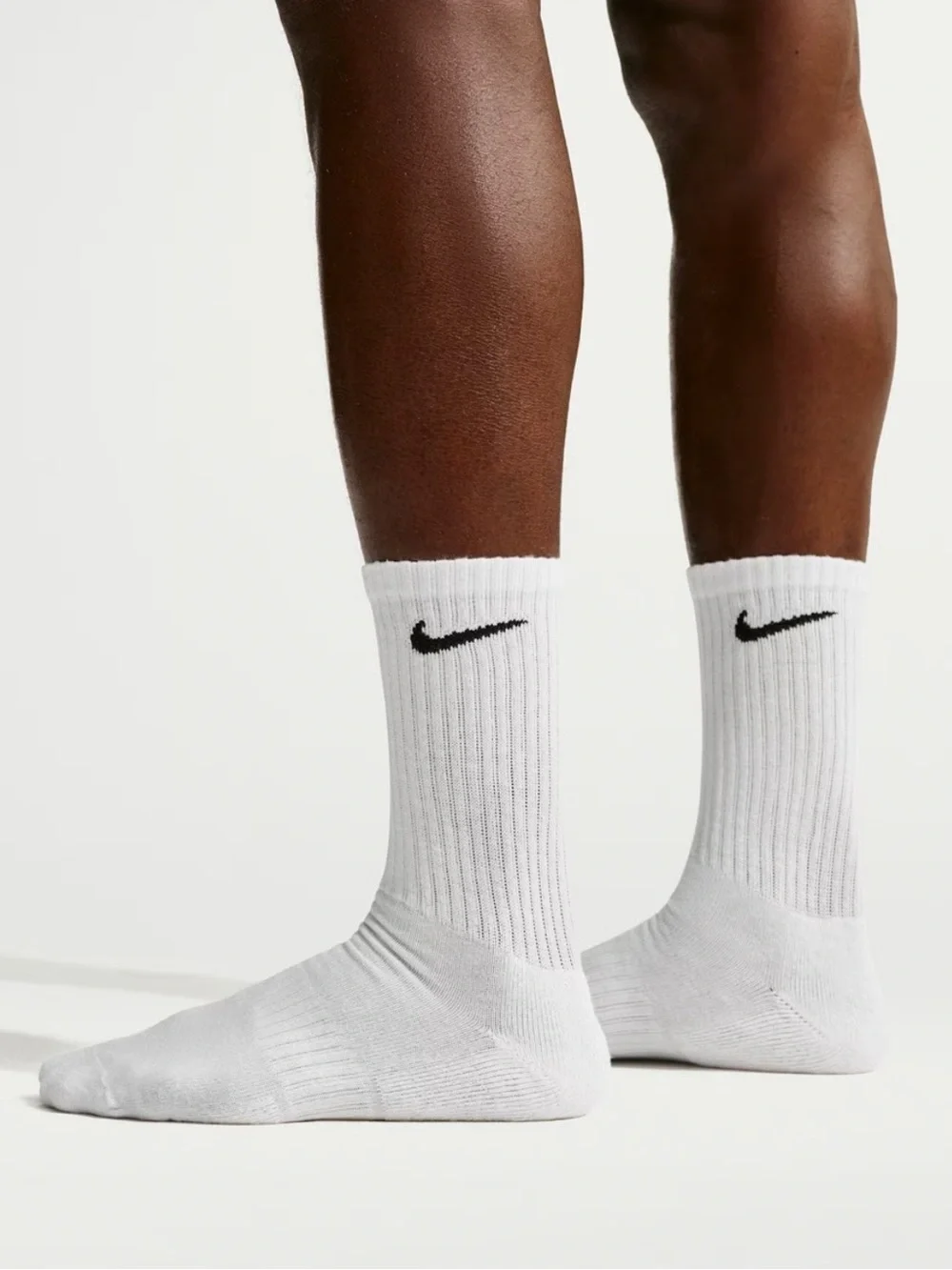 Nike Everyday Cushioned Crew Socks 6 Pack White Black Swoosh Men’s 8–12 NWT